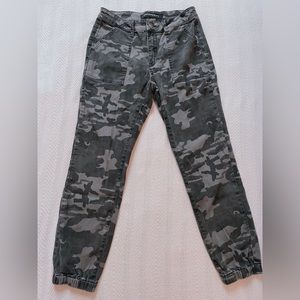 prosperity jane grey camo mid rise cargo joggers